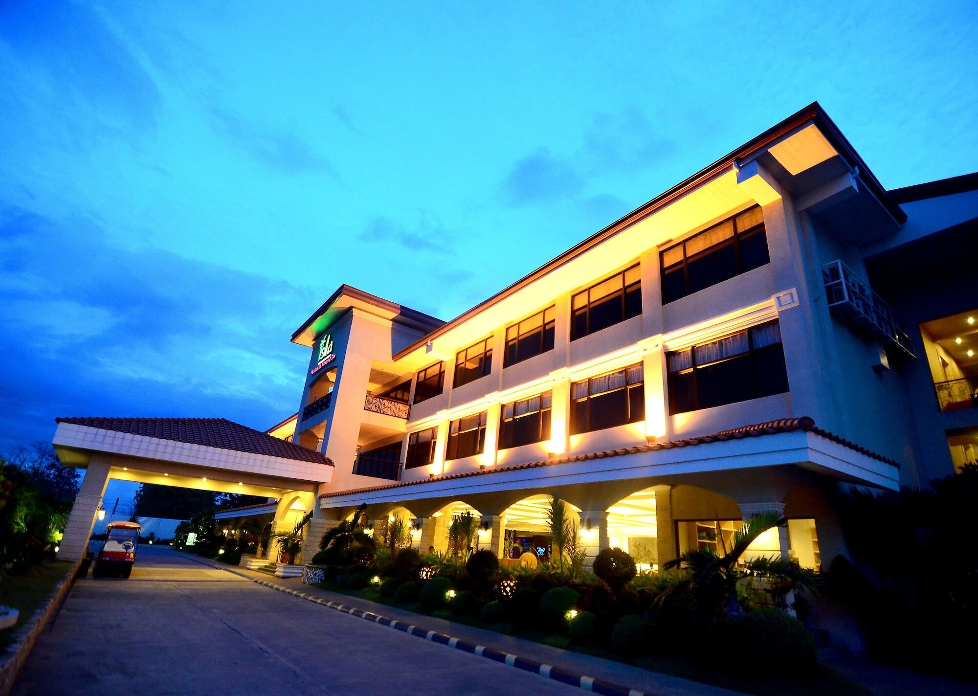 Mactan Isla Resort Lapu-Lapu City Exteriör bild